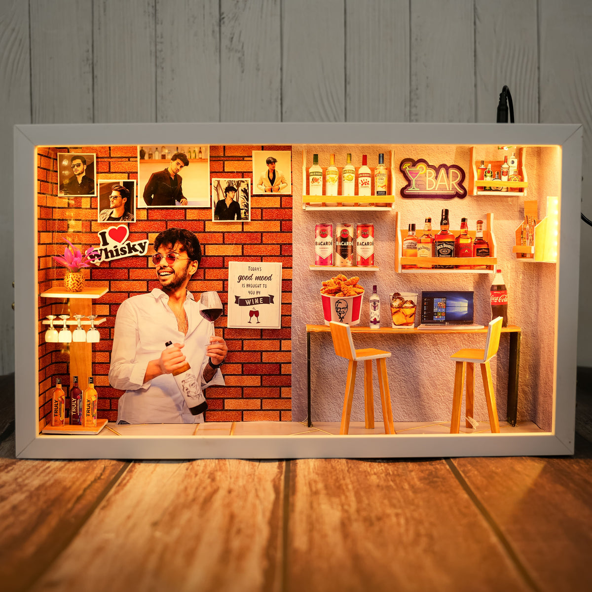 Party Lover Miniature Bar Frame