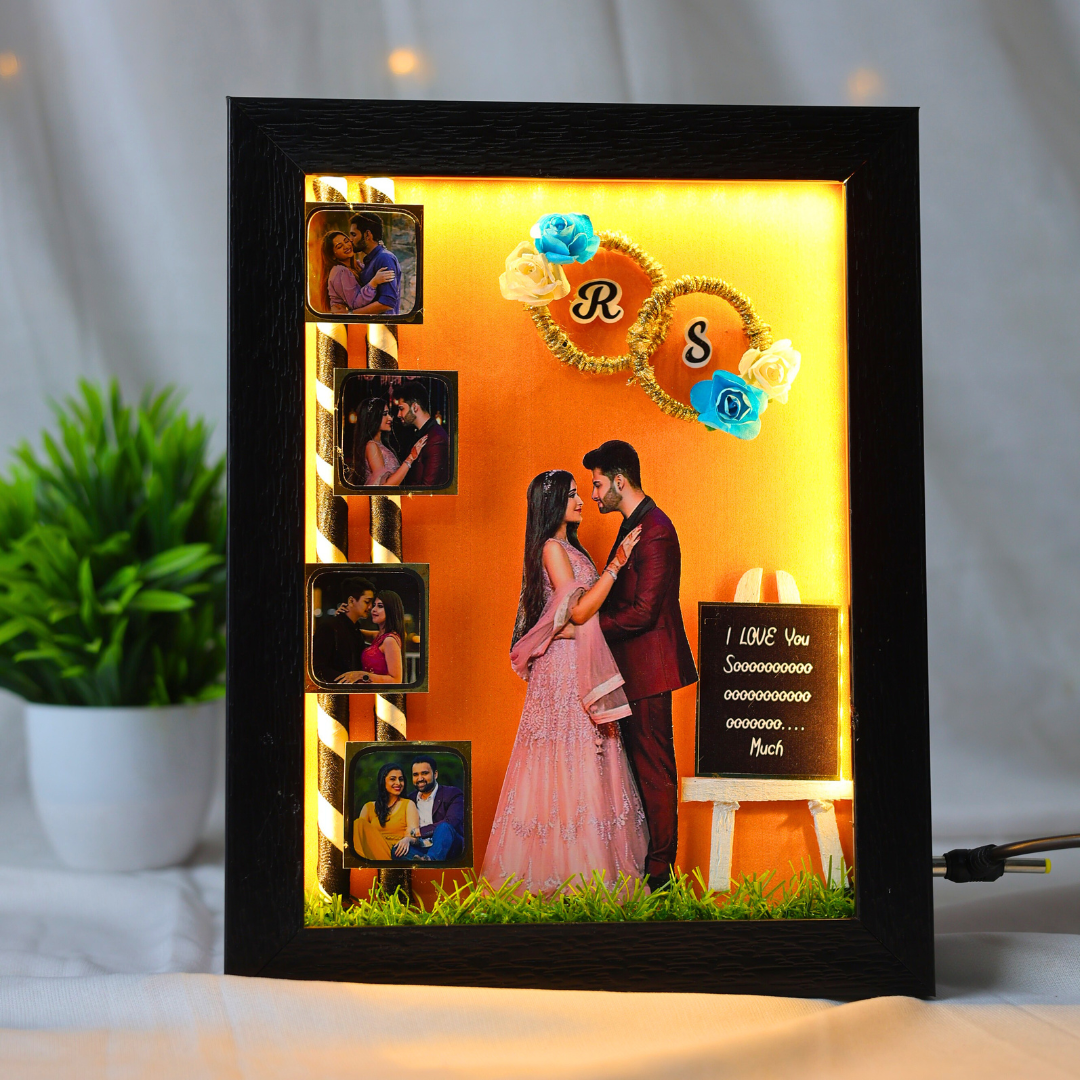 3D Miniature Frame With Initials